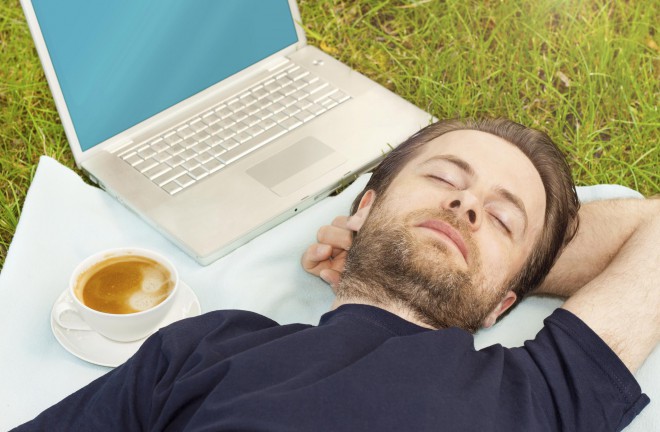 Café + dormir. ¿Eso también te suena contradictorio? ¡Que no es!