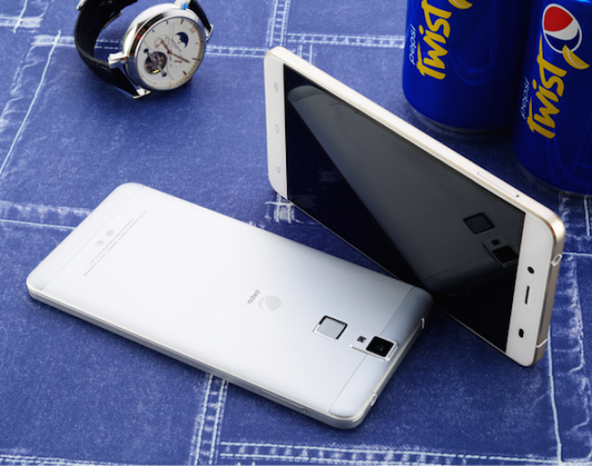 Pametni telefon Pepsi P1.