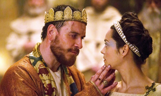 Michael Fassbender v filmu Macbeth.
