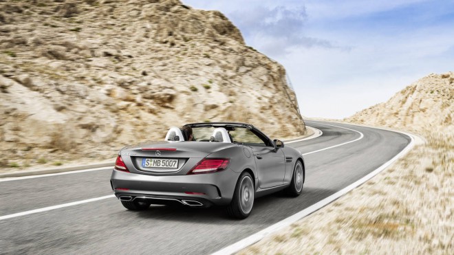 Usodno privlačen Mercedes-Benz SLC.