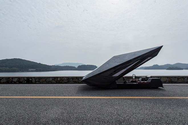 Konceptno vozilo Lo Res Concept Car je ''nizkoresolucijski'' Lamborghini.