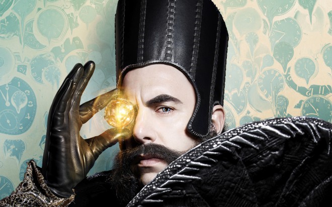 Sacha Baron Cohen kot Time.