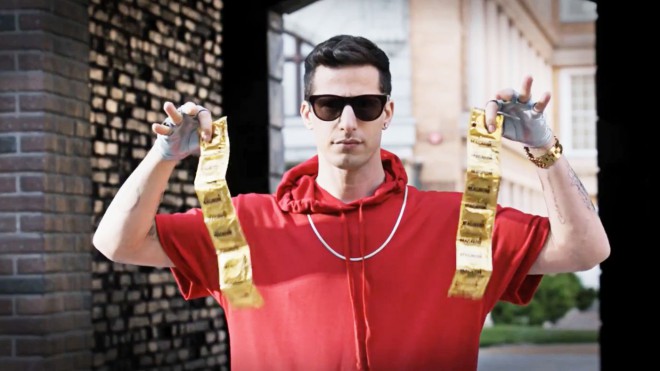 Andy Samberg kot Conner4Real.