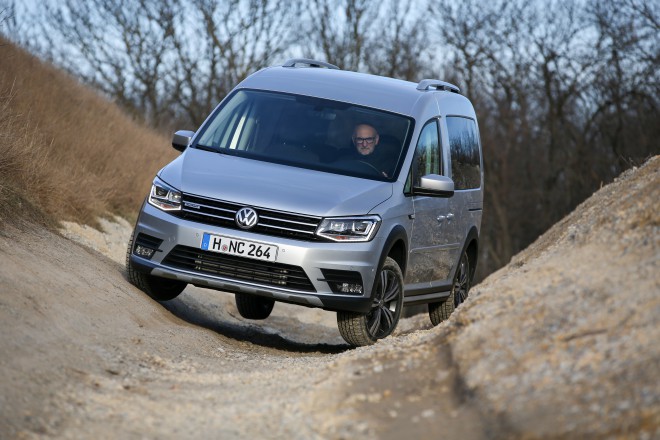 Znajde se tudi na zahtevnejšem terenu - Vokswagen Caddy Alltrack 