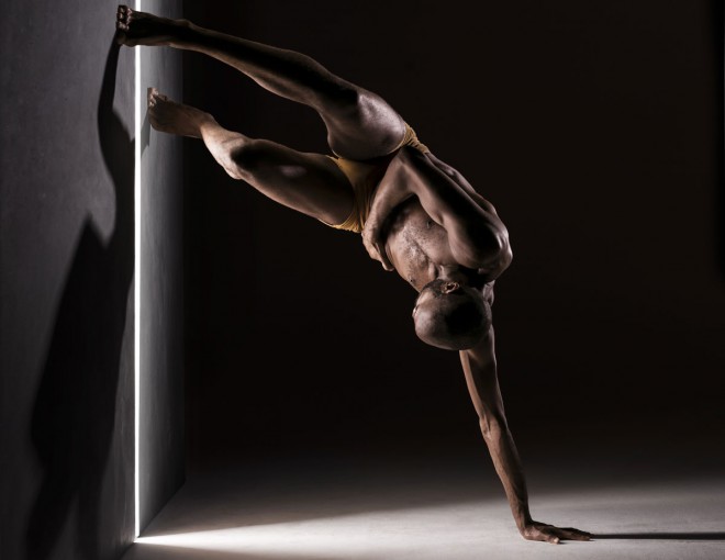 Alonzo King LINES Ballet est un célèbre ensemble de danse contemporaine américaine qui suit la vision unique du directeur artistique depuis 1982. 
