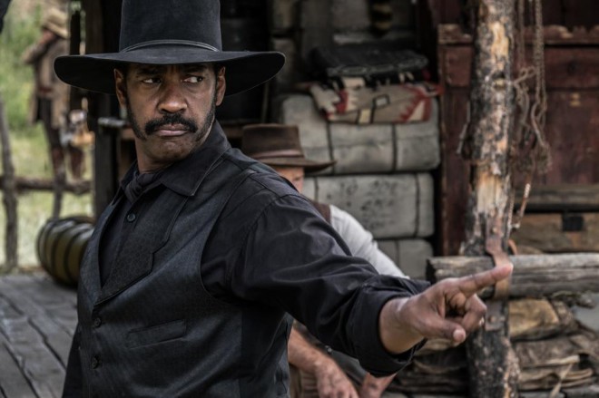 Denzel Washington v filmu Sedem veličastnih.