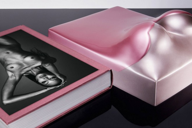 In the book The Art of Beauty, Naomi goes "down to the nitty-gritty". In private and business life.