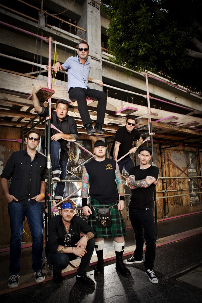 14. junija 2016 bomo v ljubljanskem Kino Šiška lahko prisluhnili ameriško-irski glasbeni skupini. Po štirih letih bodo pri nas zopet nastopili Dropkick Murphys. 