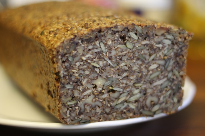 Paleo kruh bo navdušil vse, ki štejejo OH-je in se izogibajo glutenu.