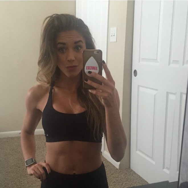 Fitnes blogerka Kelsey Wells je bila nekoč sužnja tehtnice. Danes, pravi, je ''svobodna''.