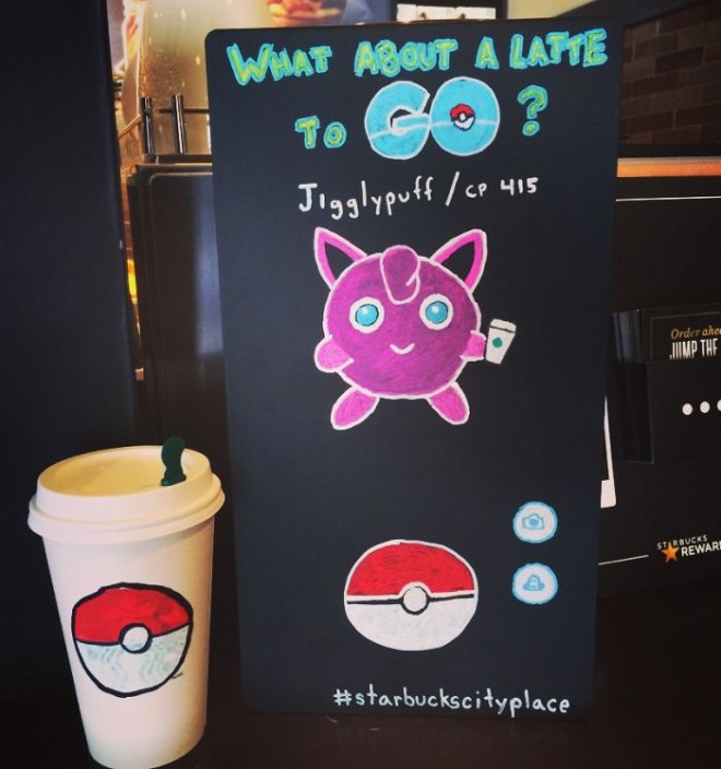 Café para llevar, lo siento, para cazar Pokémon.