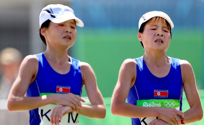 Dvojčici Hye-Song in Yhe-Gong Kim.