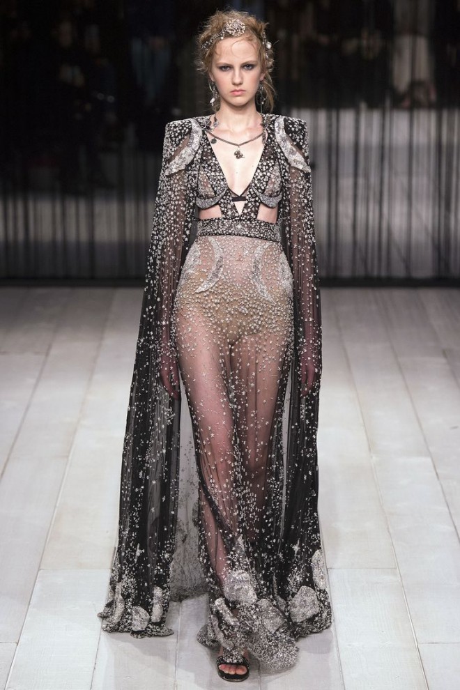 Ženska moda za jesen 2016: Alexander McQueen