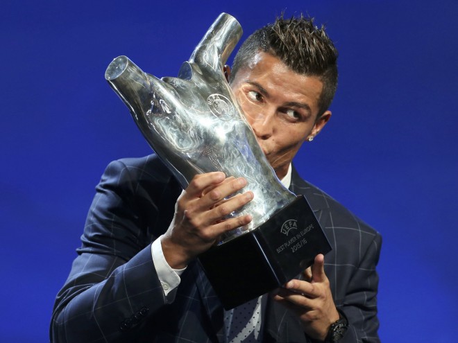 Cristiano Ronaldo ima novo lovoriko v vitrini.