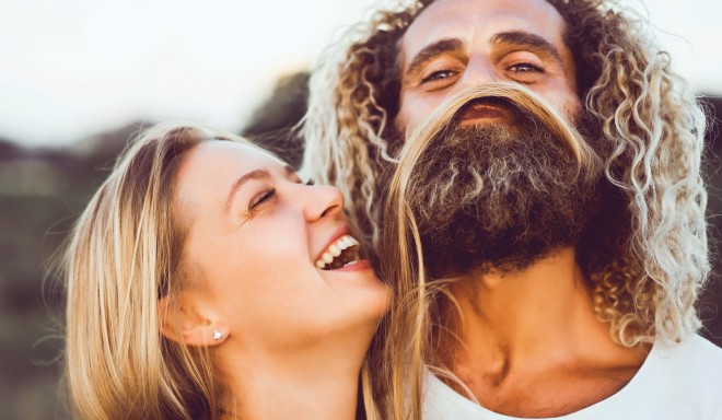 Menschen fühlen sich von positiven Menschen angezogen.
