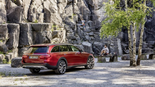 Mercedes-Benz E  All-terrain – zanimivo eleganten in prepričljiv 