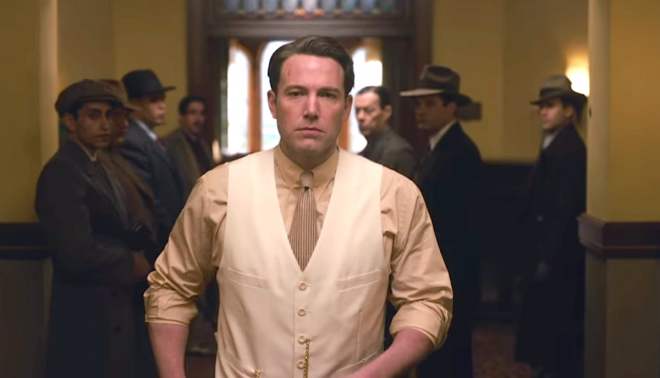 Ben Affleck nastopa v vlogi mafijca.