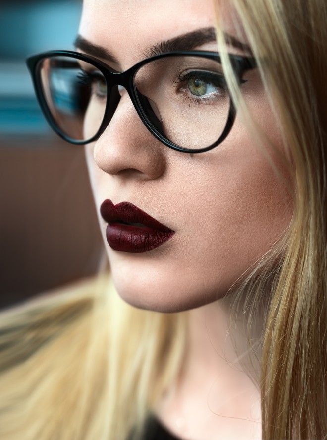 Fall 2016 beauty trend: dark lipstick