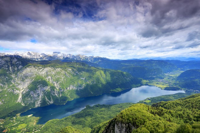 Het meer van Bohinj.