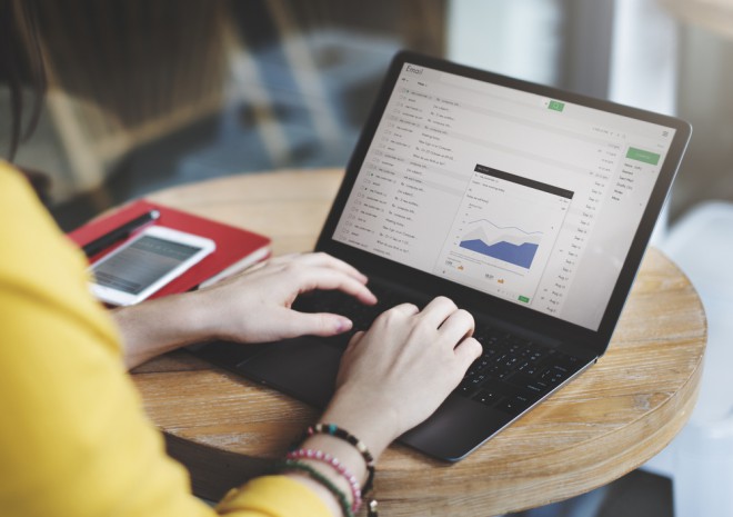 At besvare e-mails og tilhørende opgaver tærer for meget på vores virkelige arbejde (Foto: Shutterstock)