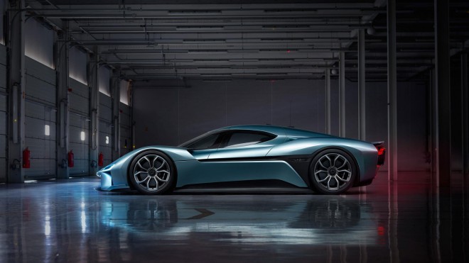 Bugatti Veyron in LaFerrari sta proti Niu EP9 kot pohlevna jagenjčka.