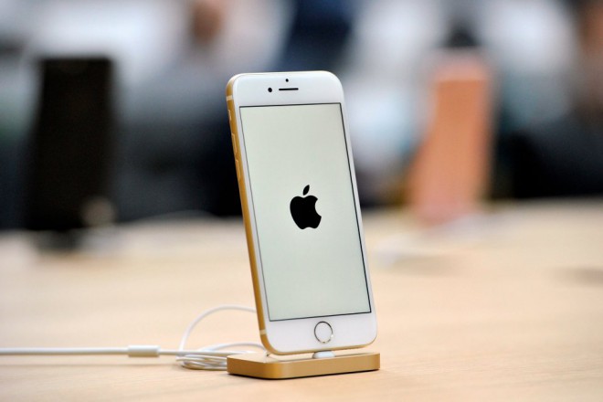 Für das iPhone 7 änderte Oleksander Tura seinen Namen in iPhone Sim.