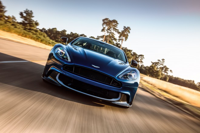 Aston Martin Vanquish je dobil oznako S, ki sicer ne pomeni Superman, a bi kaj lahko.