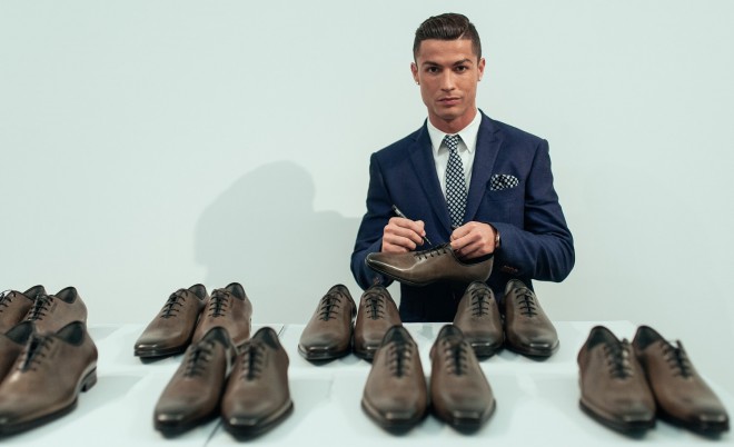Cristiano Ronaldo ma również kolekcję butów męskich FW15 pod swoją marką CR7.
