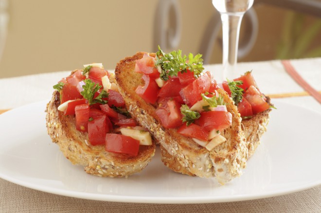 Deje que los invitados sean recibidos con hermosos y deliciosos bocadillos.