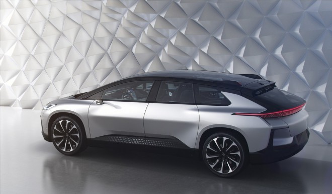 Faraday Future FF91 je še v predserijski fazi, podjetje pa zanj že zbira prednaročila.
