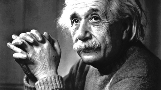 "Ljudje kot jaz, ki verjamemo v fiziko, vemo, da je razlikovanje med preteklostjo, sedanjostjo in prihodnostjo samo trmasto svojeglava iluzija." (Albert Einstein)