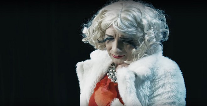 Marilyn Monroe iz videospota za skladbo Marilyn Monroe.
