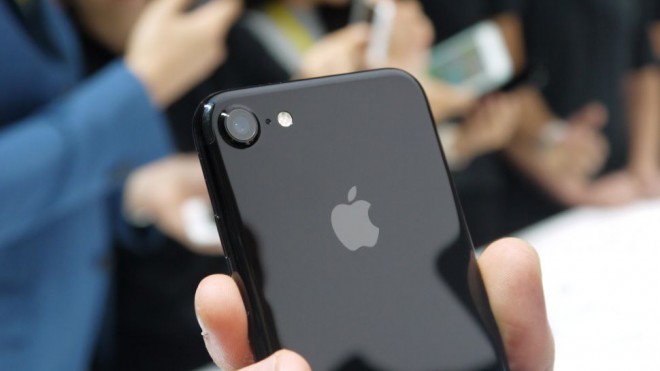 iPhone ima daleč najvišjo maržo.
