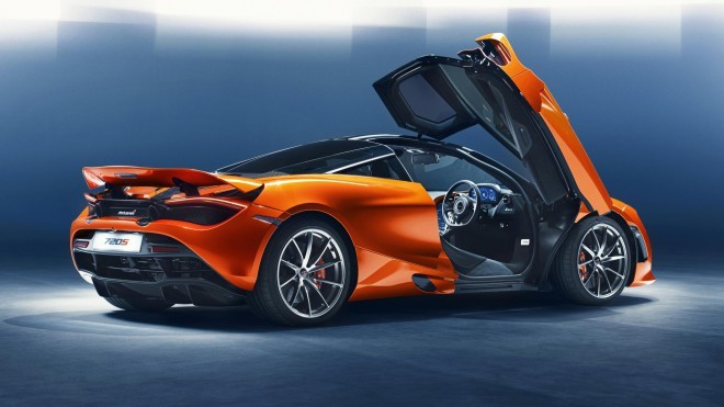 McLaren 720S er mer aerodynamisk enn P1-modellen.