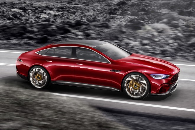 Mercedes-AMG GT bo v serijski model prerastel v dveh letih.