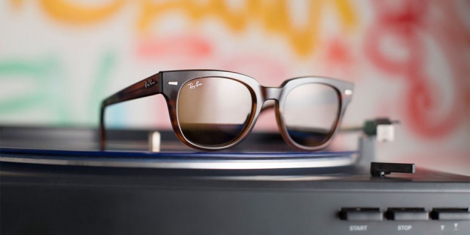 Nadčasové slnečné okuliare Ray-Ban Meteor.