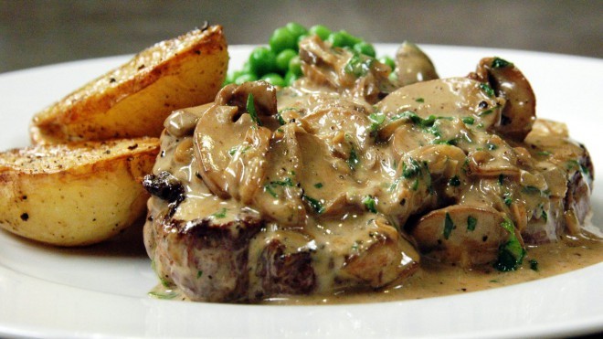 Popolni steak Gordona Ramsayja. (vir: Rouxbe Online Cooking School Blog)