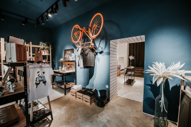 Al Resljeva 1 vi aspetta il concept store Agent Panda, destinato agli uomini. 