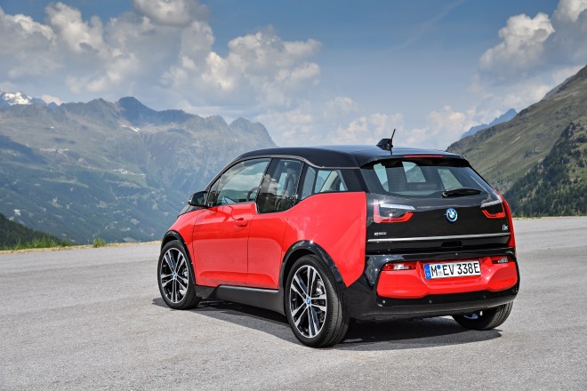 Novi BMW i3: sedaj tudi športna različica BMW i3s