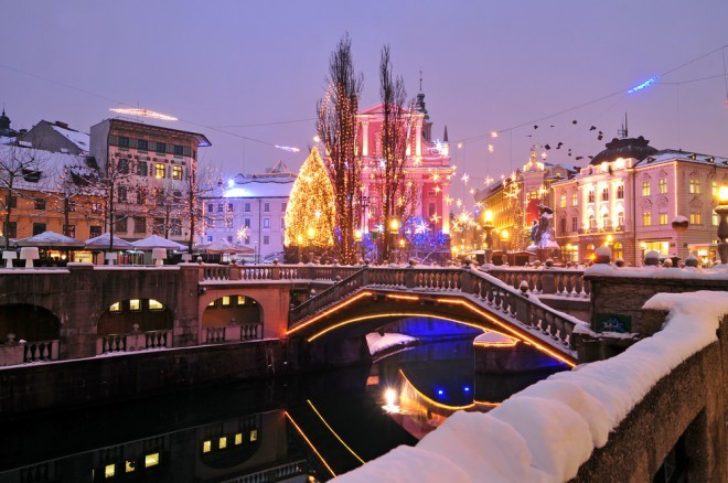 Ljubljana bo praznične lučke prižgala 1. decembra 2017.