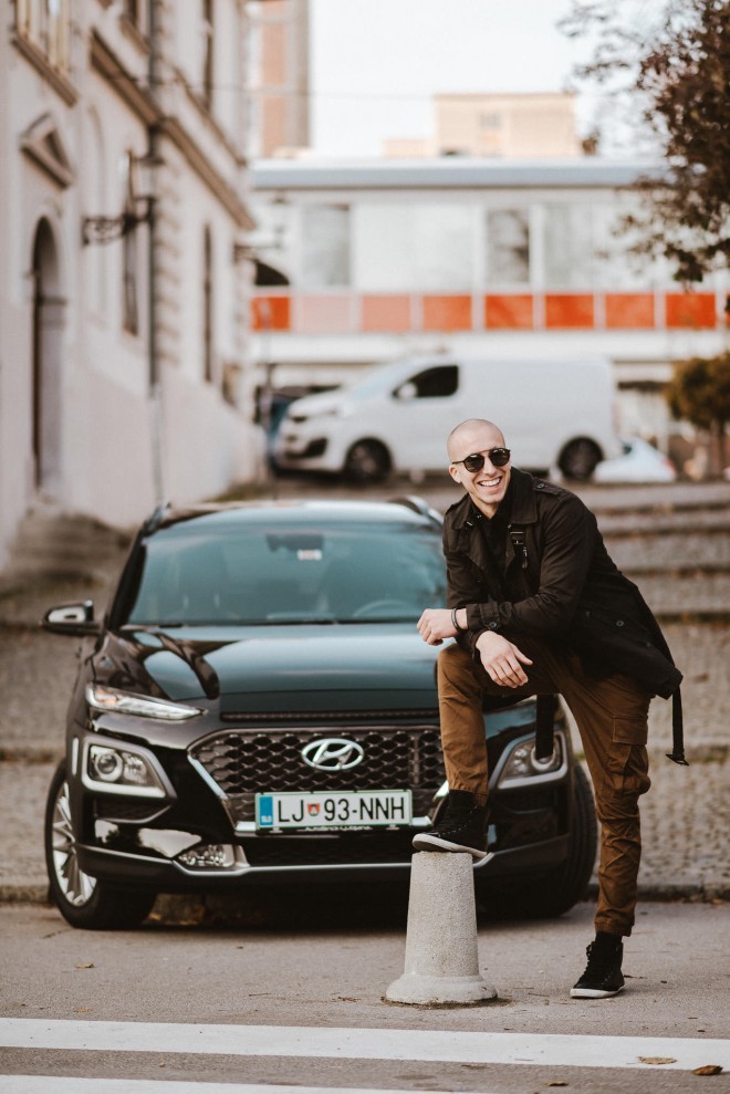 HYUNDAI KONA & FILIP KRŽIŠNIK / Foto: Tomaž Kos