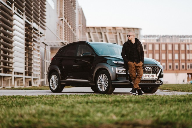 HYUNDAI KONA & FILIP KRŽIŠNIK / Foto: Tomaž Kos