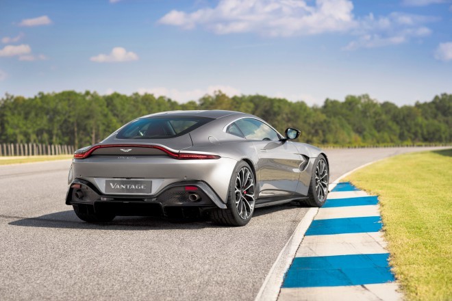 ASTON MARTIN VANTAGE