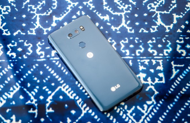 LG V30 - Je izjemno lep telefon!