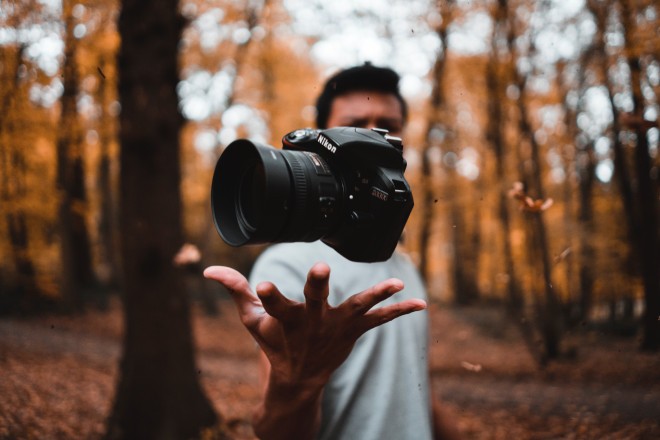 Avanturistični levi bodo uživali v fotografiranju na prostem.