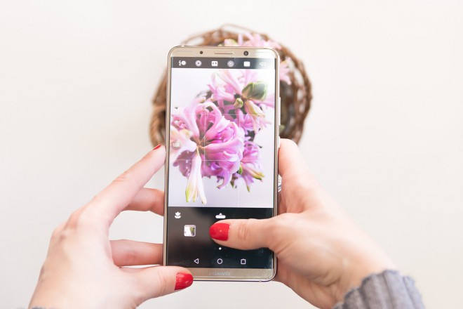 Tudi Huawei Mate 10 Pro se lahko pohvali z umetno inteligenco. 
