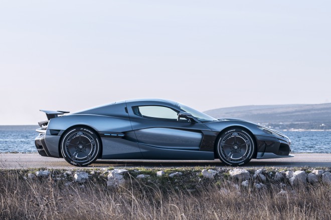 Rimac est un phénomène que vous verrez à peine sur la route. Il n'existe que 9 voitures de cette marque dans le monde. 