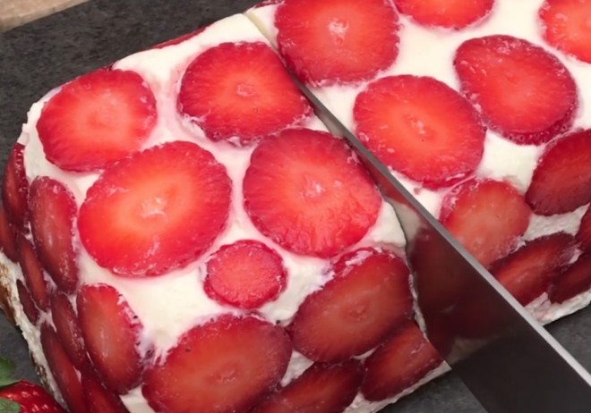 Desserten er ikke bare smakfull, den er også veldig attraktiv å se på. 