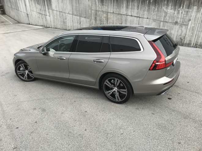ボルボ V60