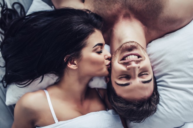 Se uno di voi due sta ancora cercando di superare la perdita dell'ex, la vostra relazione potrebbe essere a rischio.
